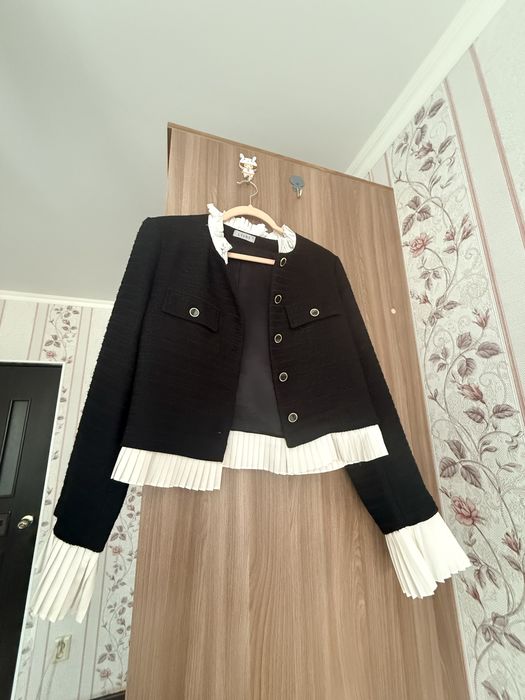 Срочно продаю Lichi пиджак торг