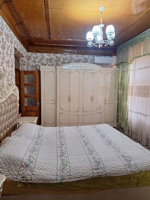 Nazarbek hovli sotiladi
