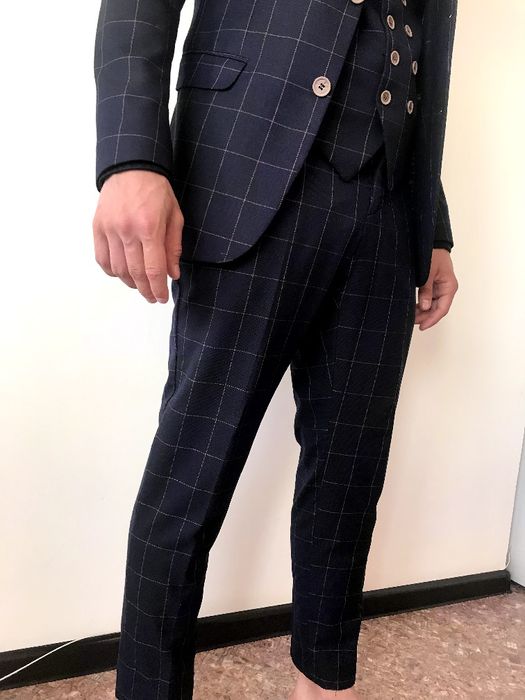 Костюм мужской..