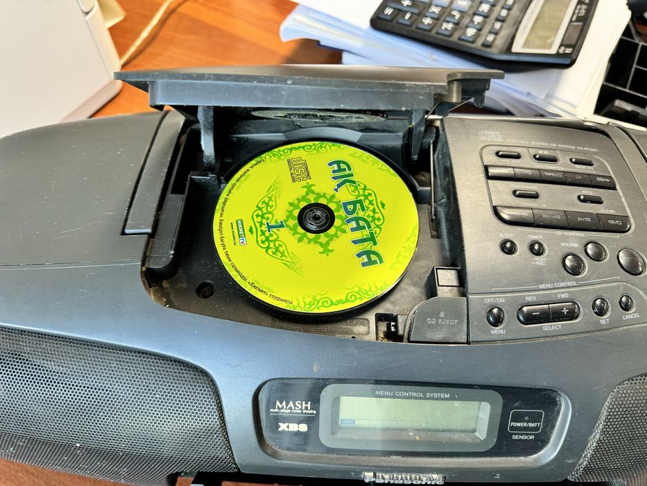 Магнитофон Panasonic