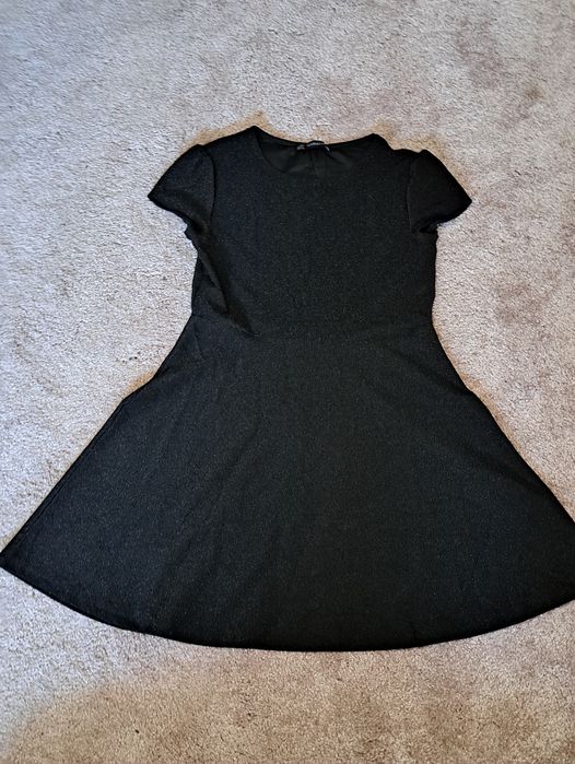 Прекрасна черна блестяща рокля - 12-13 години