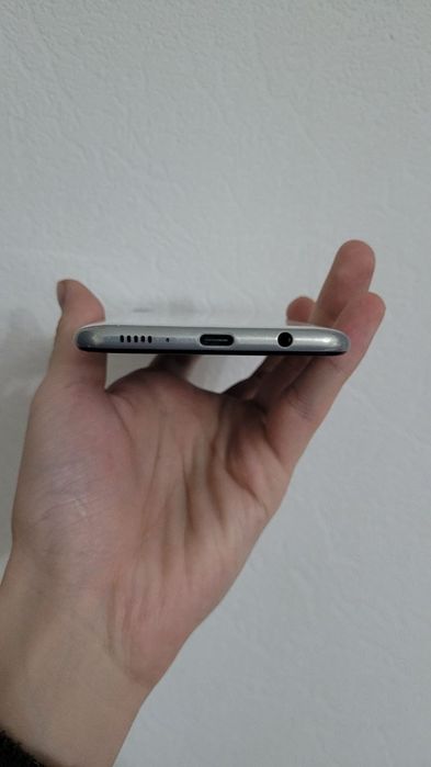 S a m s u n g  а 30