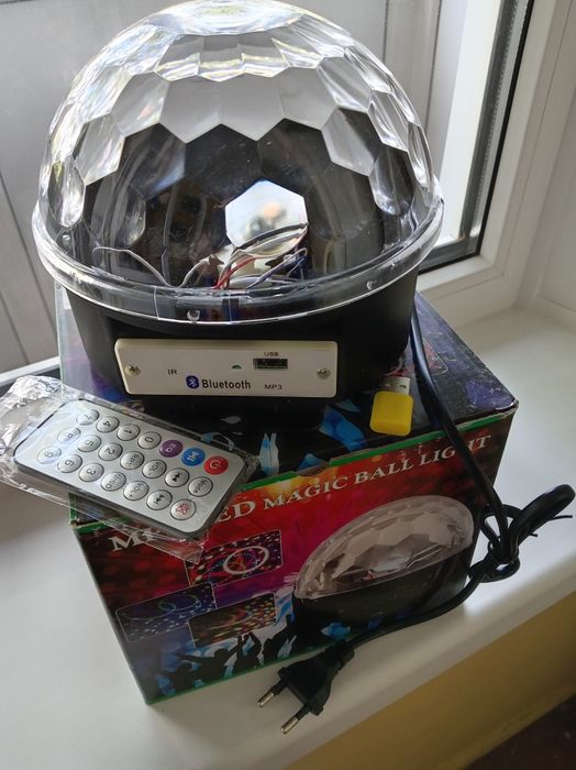 В продаже диско шар новый