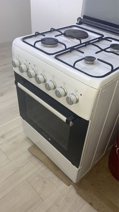 Продоется газовая плита