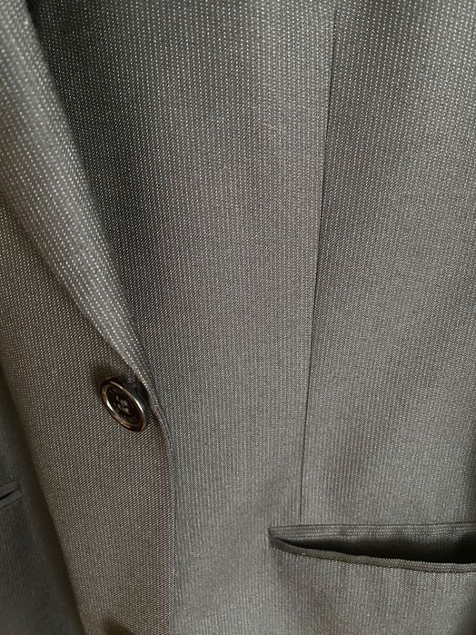 Мъжки костюм в черно