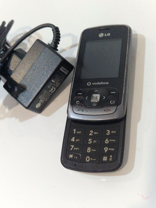 Telefon cu display generos