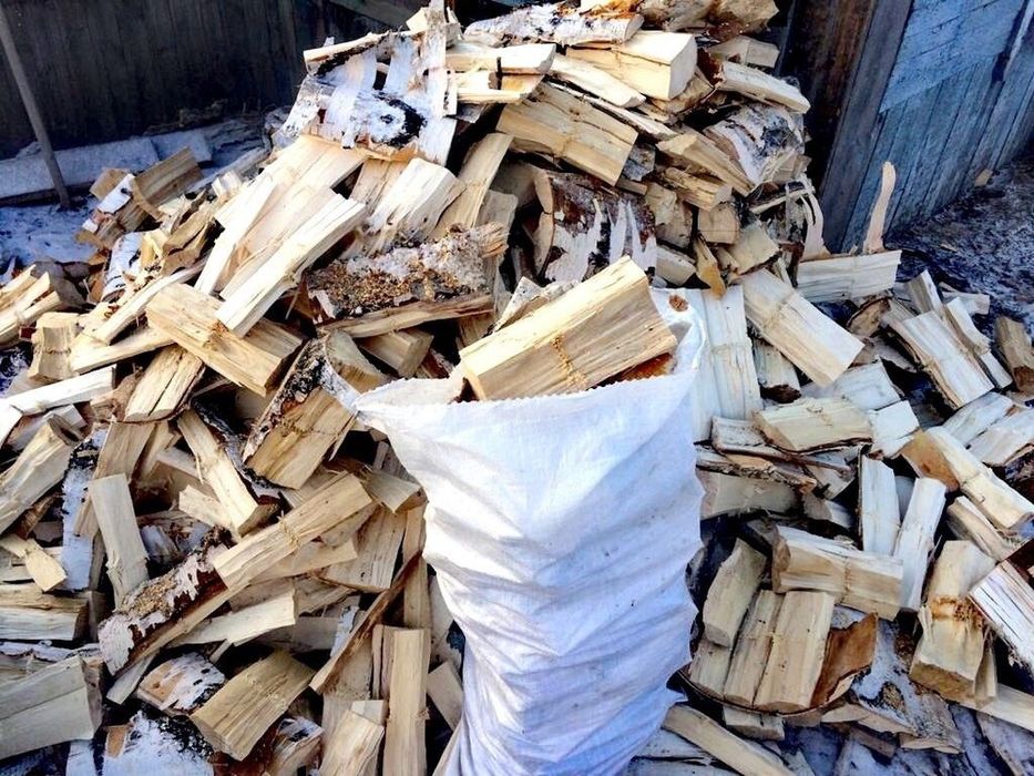 Продам  дрова в мешках рубленные.