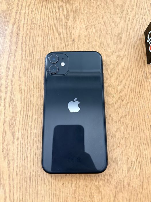 iPhone 11 (Много добро състояние)