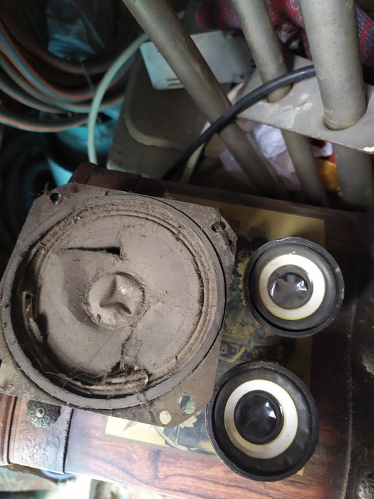 Продам три динамика.