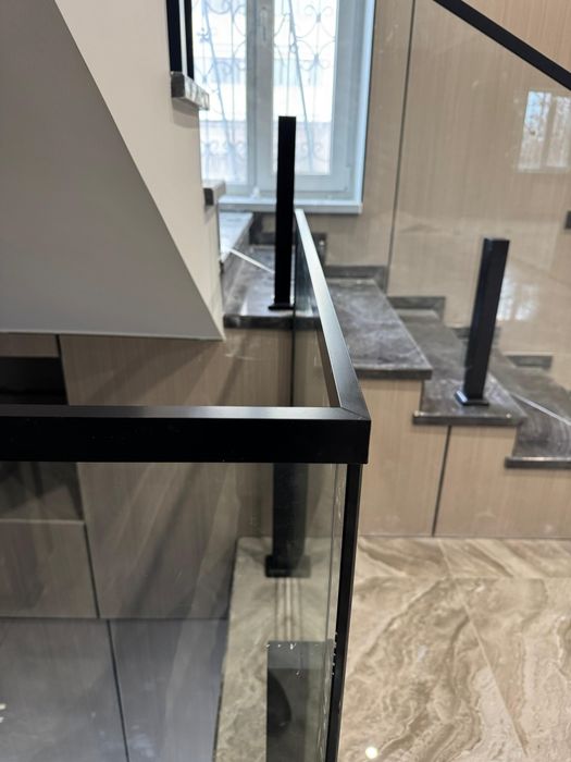 Стеклянный перила  перегородки витражи