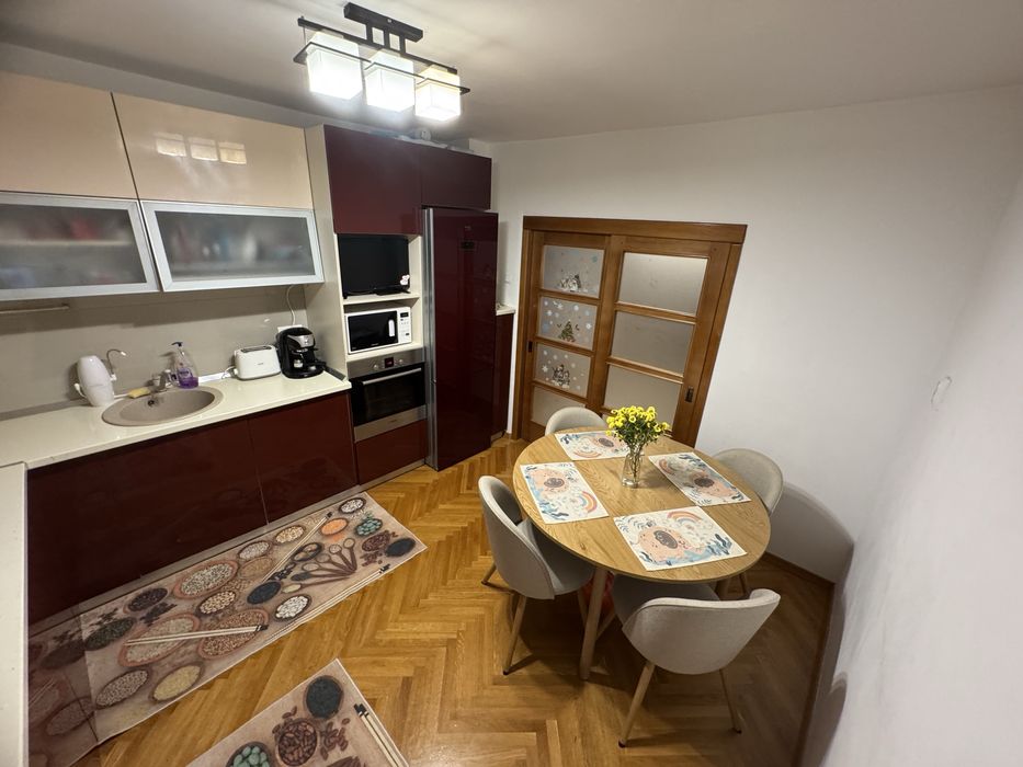 Apartament 3 camere de vânzare – zonă centrală (str. Ștefan Luchian)