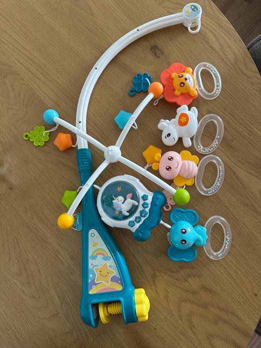 Бебешка музикална играчка за легло