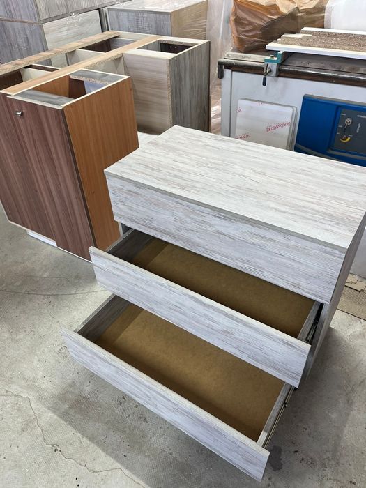 Современный комод