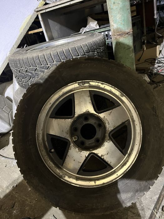 Продам шины в отличом состоянии