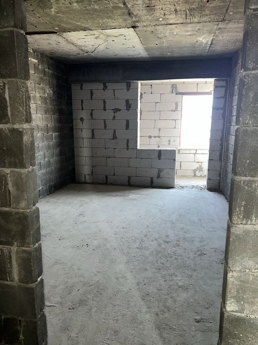 Продам квартиру черновой вариант