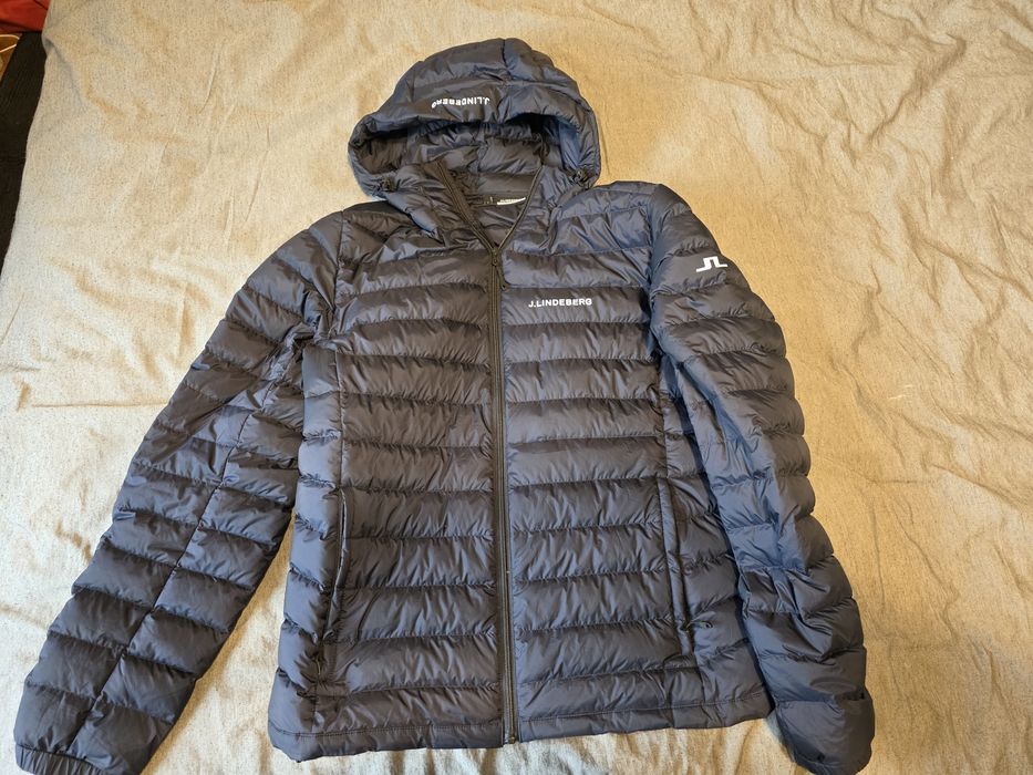 Greacă  J.Lindeberg puf