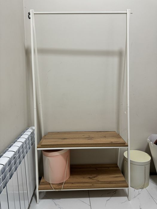 Напольная вешалка