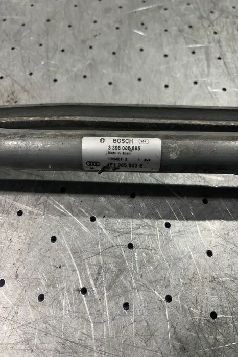 Ansamblu stergatoare parbriz volan pe stanga Audi A8 2006