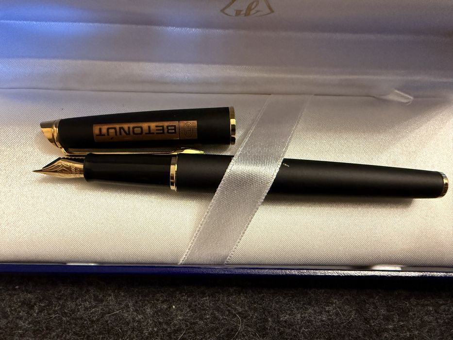 Писалка Waterman Hemisphere - черен мат и злато