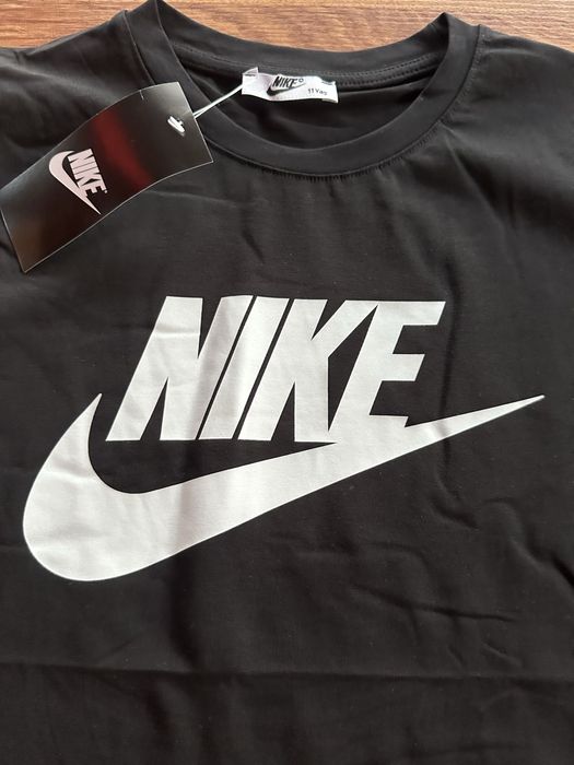 Детска,памучна,черна тениска Nike с бяло лого