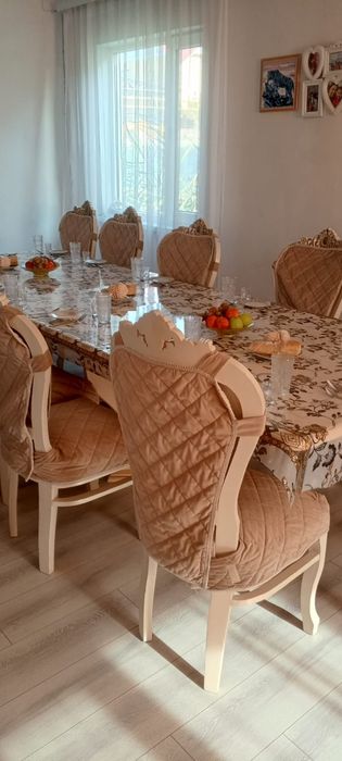 Стол в хорошем  состояние