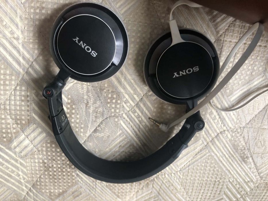 Vînd căști Wireless