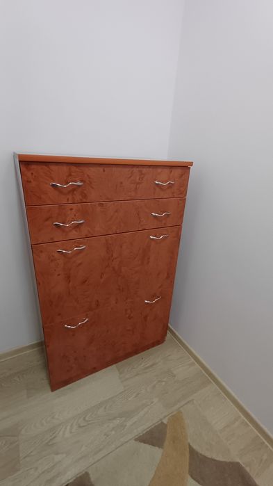 Vând pantofar din lemn masiv