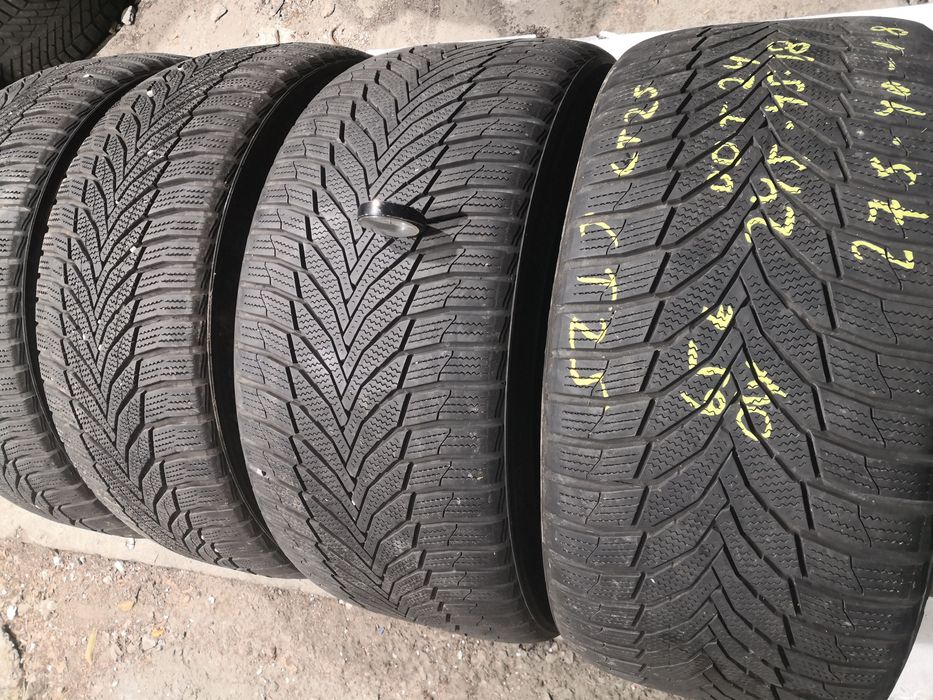 Гуми спорт пакет 245 45 18 и задни 275 40 18 nexen dot 23 24