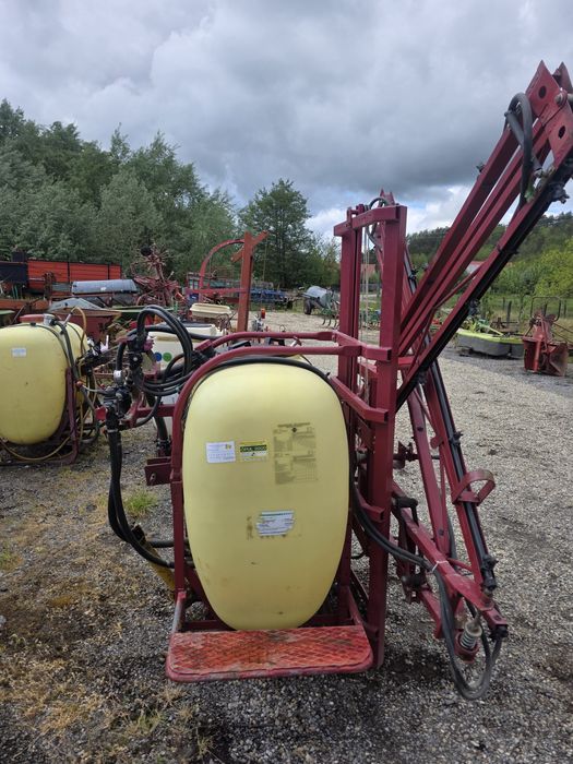 Bazin 600 litri cu instalatie erbicidat 12 metri HARDI originala de fabrica