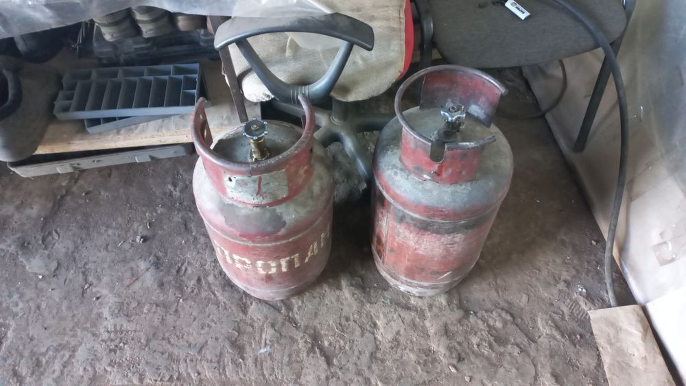 Продам газ балонй