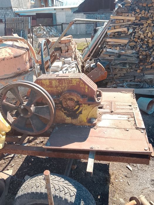 Продам дровакол(бензиновый)