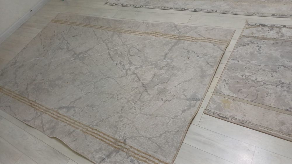 Коврики б.у 4 штуки