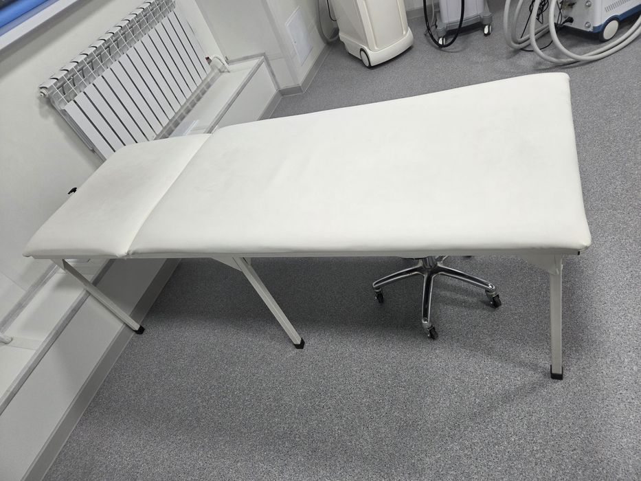 Продам кушетку одна 20000