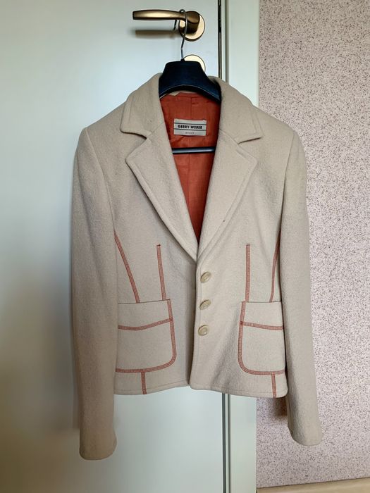 Дамско сако М без следи от употреба