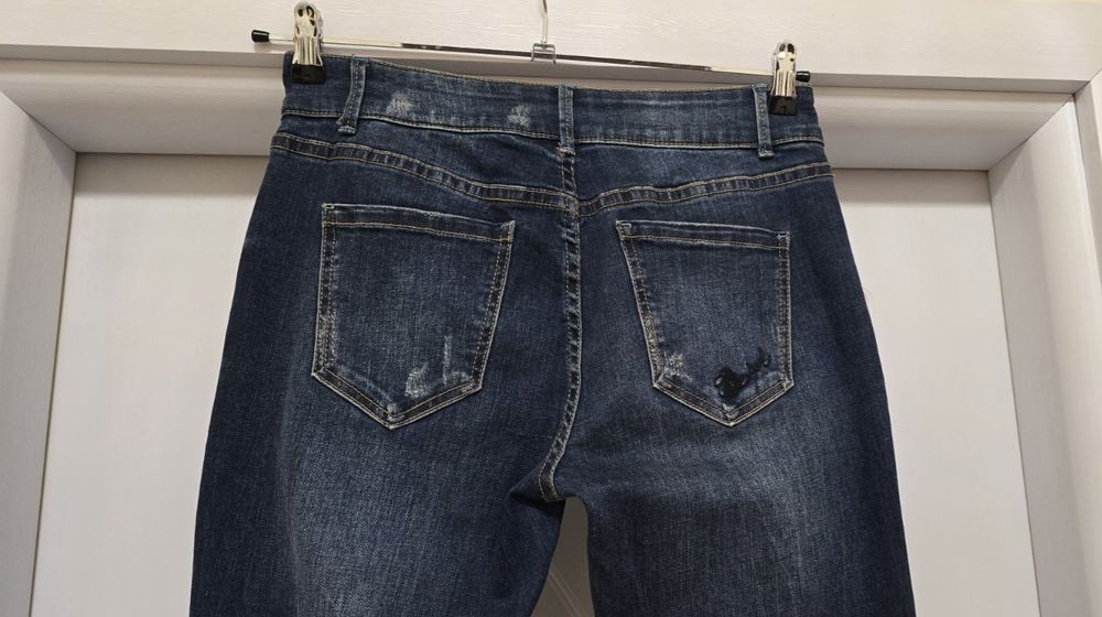 Дамски оригинални дънки. Desigual.  Като нови.