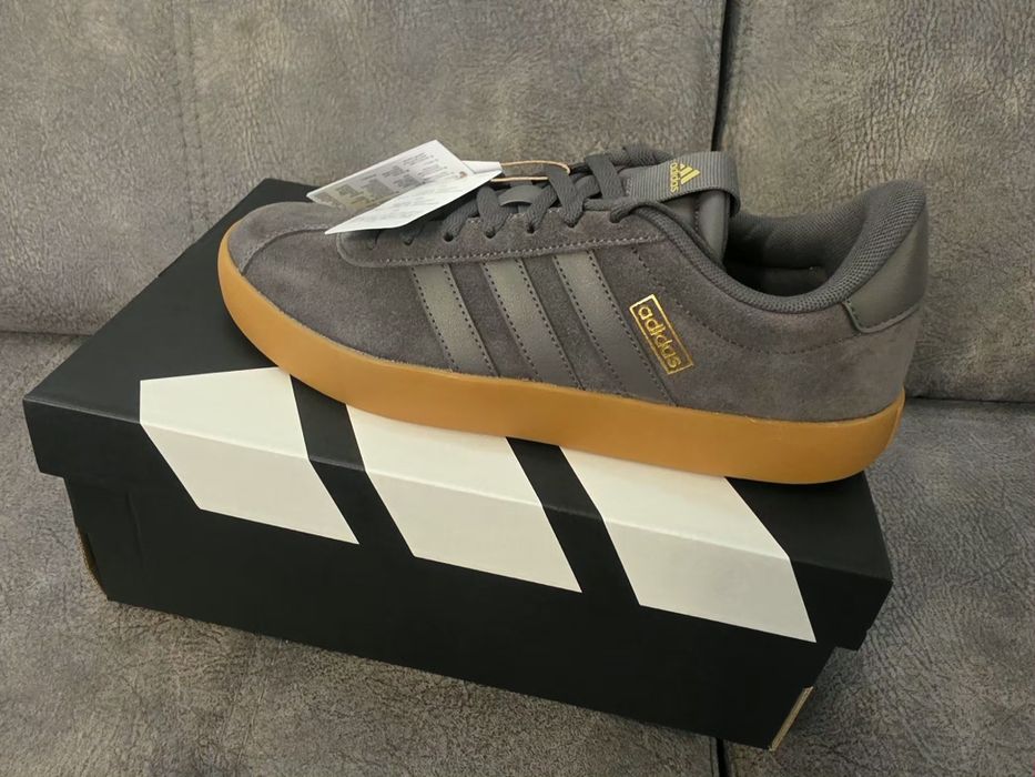 Оригинални маратонки adidas! Чисто нови ,номер 41!