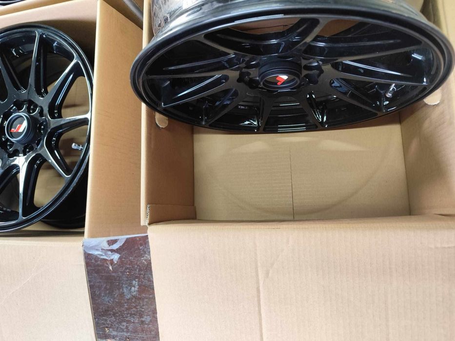 Vand jante jr11 r16 5x100/5x114,3 cu cauciucuri Vară Noi