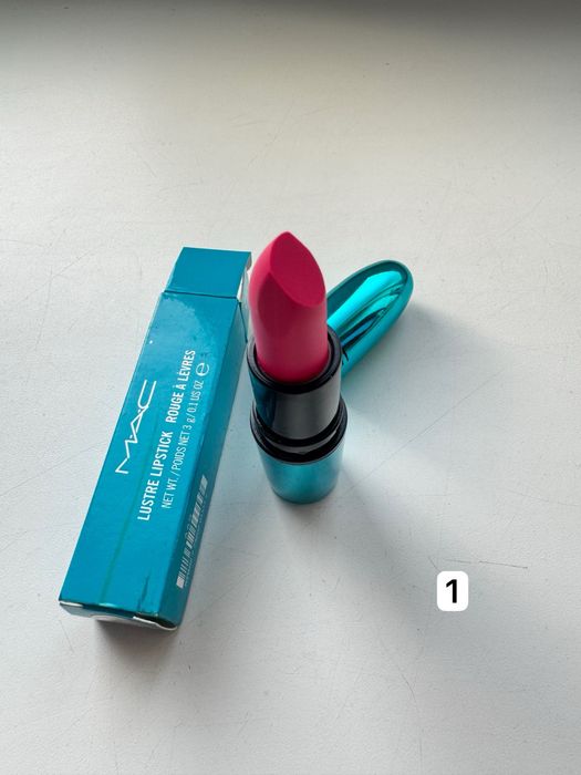 Косметика все по 500 тушь помада пудра румяна