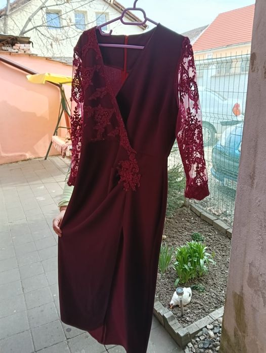 Rochie damă vișinie,material elastic...mărimea xxl
