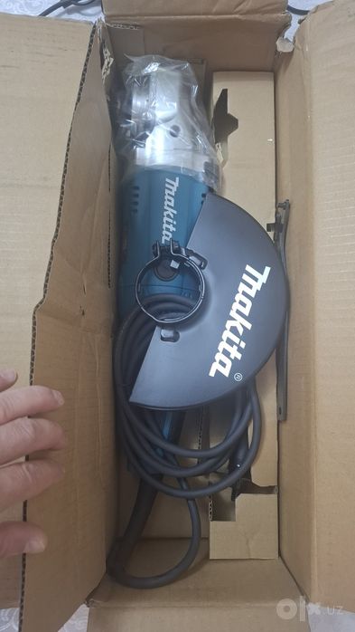 Оригинал болгарка Макита  ga 9020  / 230mm