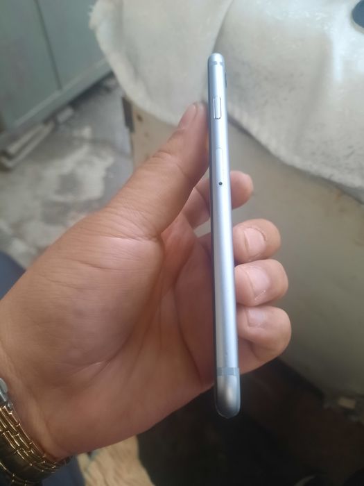 Продам Айфон 6с 16гб