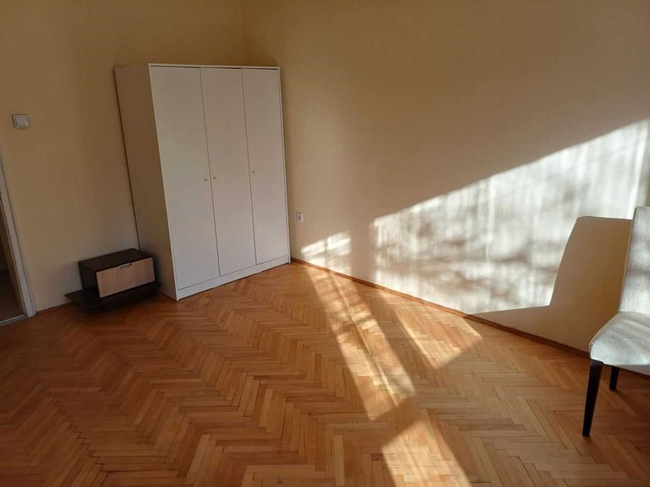 Дава се под наем Двустаен апартамент в София, Лозенец - 85 кв.м за 548.25 € - Снимка #2