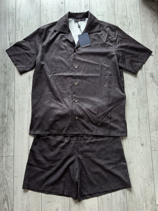 IN STOC | Compleu Louis Vuitton Premium