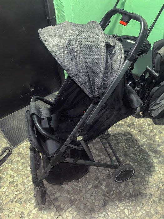 Коляска прогулочная