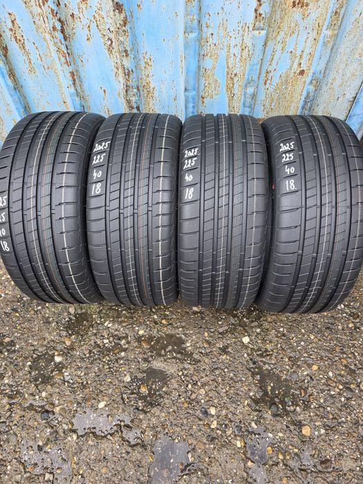Anvelope Vară Noi 225.40.18 Bridgestone An 2025