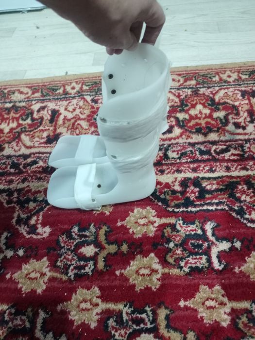 Продам туторы детские