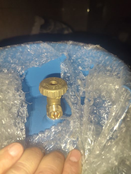 Vând  sau schimb butelie de gaz omologata pentru centrala etc.este noua