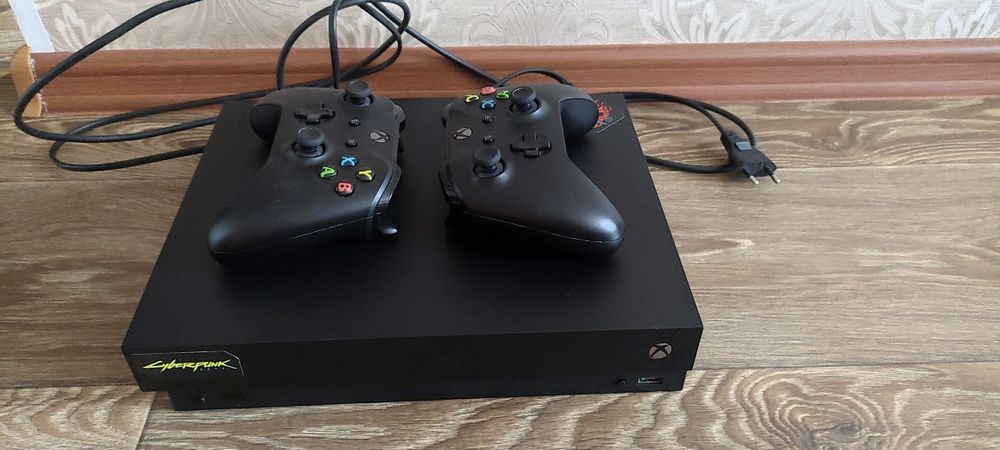 Продам Xbox one x 1tb