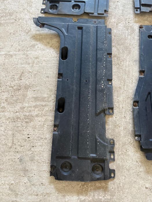 Scut cutie lateral stanga dreapta overfender prag bmw x3 f25