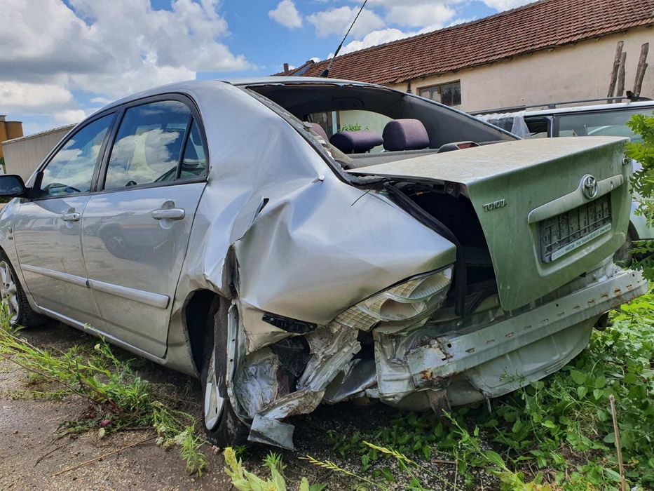 НА ЧАСТИ! Toyota Corolla 1.6  VVT-I 2003